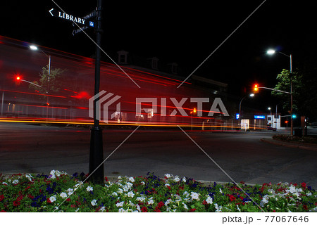 Downtown t Nightの写真素材 [77067646] - PIXTA