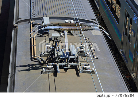 シングルアーム式パンタグラフ 77076884