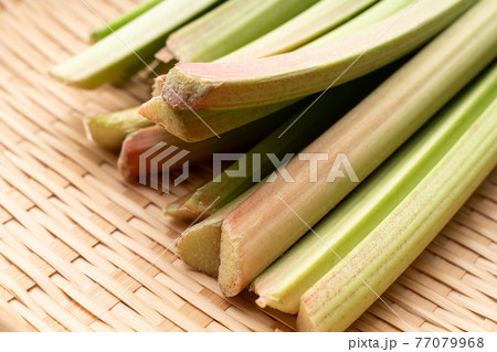 ルバーブ 77079968