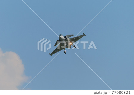 スウェーデン空軍サーブJAS39Cグリペン着陸進入 77080321