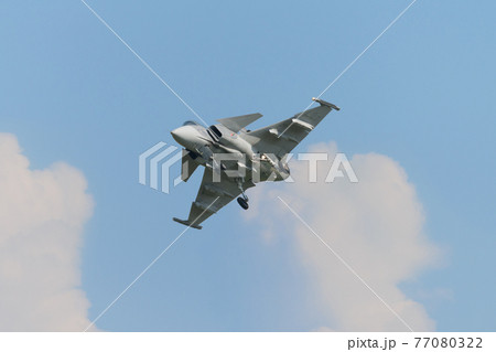 スウェーデン空軍サーブJAS39Cグリペン着陸進入 77080322