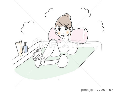 可愛い女性 バスタイム 足裏マッサージ 可愛い女性 バスタイム 足裏マッサージ 77081167