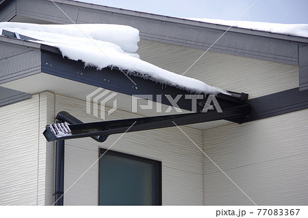 雨どいの破損 雪害で雨樋破損 雨どいの破損 雪害で雨樋破損 77083367