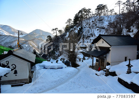 冬の立石寺 冬の立石寺 77083597