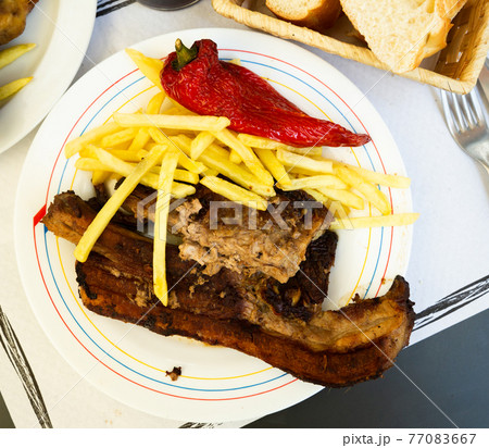 Spanish cuisine, churrasco de ternera 77083667