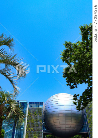 名古屋市、春の名古屋市科学館の風景 77084536