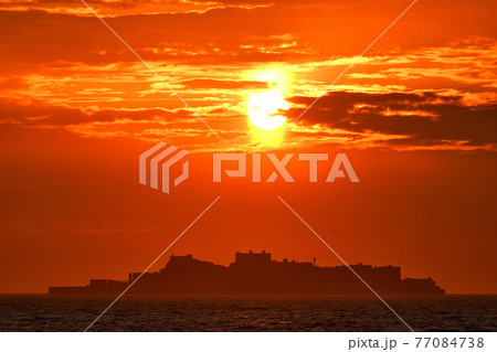 軍艦島の夕景 軍艦島の夕景 77084738