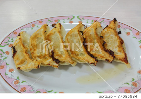 焼き餃子 77085934