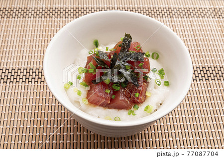 マグロの山かけ丼 77087704