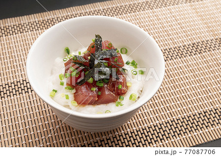 マグロの山かけ丼 77087706