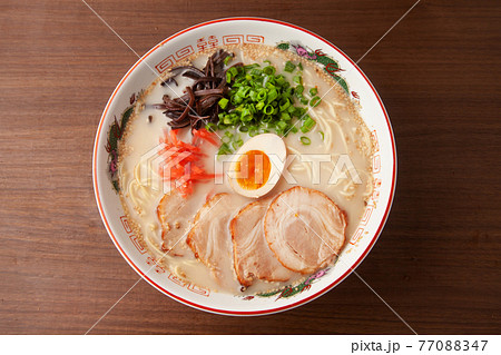 とんこつラーメン 77088347