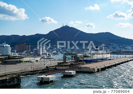 函館港と函館山の風景 77089004