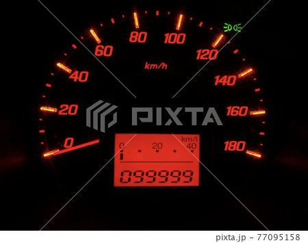 車のメーター　99999km　ゾロ目 77095158