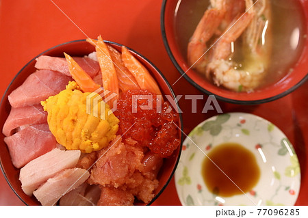 陸奥湊朝市のわがまま丼 陸奥湊朝市のわがまま丼 77096285