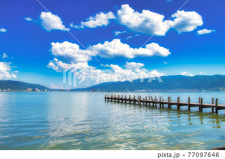 夏の諏訪湖 77097646