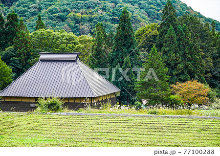 日本の原風景 秋を迎えた青鬼集落 日本の原風景 秋を迎えた青鬼集落 77100288