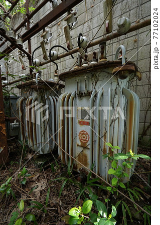 廃墟 廃工場 構内 工場跡 廃プラント 廃墟 廃工場 構内 工場跡 廃プラント 77102024