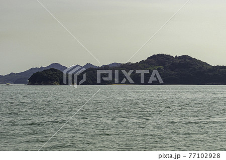 神島からの笠岡諸島 高島 岡山県笠岡市 神島からの笠岡諸島 高島 岡山県笠岡市 77102928