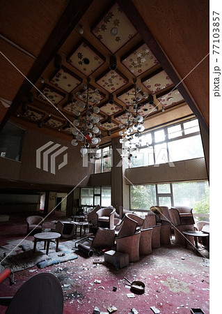 廃墟　大浴場　廃ホテル ホテル 廃旅館旅館 温泉旅館 宿泊施設 廃宿泊施設 77103857