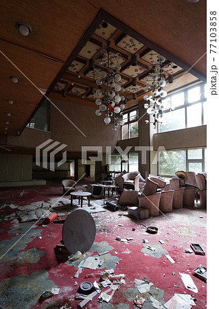 廃墟　大浴場　廃ホテル ホテル 廃旅館旅館 温泉旅館 宿泊施設 廃宿泊施設 77103858