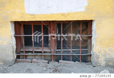 Shot of the damaged and abandoned builds 77104135