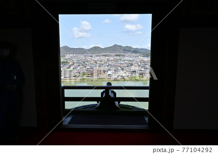 犬山城の天守閣から見た木曽川 犬山城の天守閣から見た木曽川 77104292