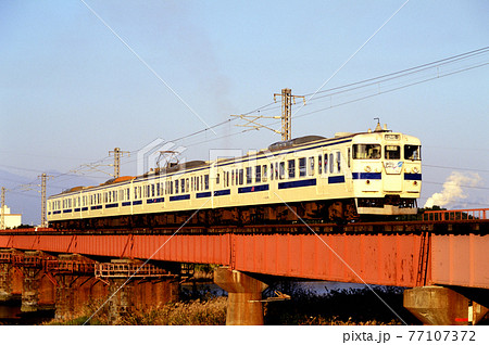 1997年 日豊本線を行く423系普通電車4両の写真素材