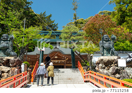 宝塚にある清荒神清澄寺の拝殿 77115258
