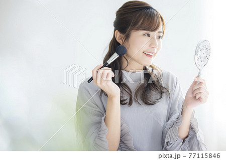 女性　ビューティー　 77115846