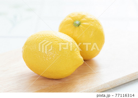 国産レモン　素材写真 77116314