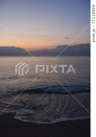 沖縄 浦添西海岸の夕景 沖縄 浦添西海岸の夕景 77118669