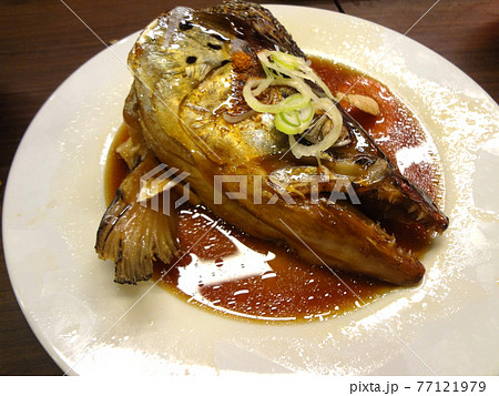 Boiled Salmon Head in Soy Sauce Boiled Salmon Head in Soy Sauce 77121979