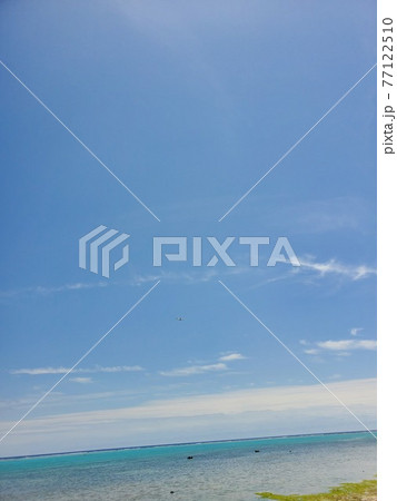 沖縄　石垣島　白保海岸の景色 77122510
