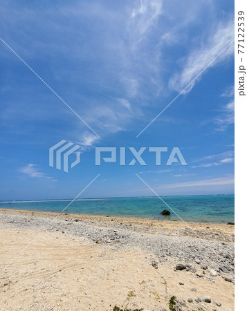 沖縄 石垣島 白保海岸の景色 沖縄 石垣島 白保海岸の景色 77122539