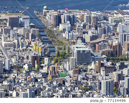 灰ヶ峰山頂から望む呉の街 灰ヶ峰山頂から望む呉の街 77134496