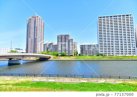 千住汐入大橋周辺を望む(東京都荒川区)【2021.4】 77137000