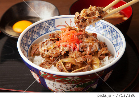 牛丼 牛丼 77137336