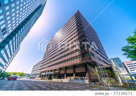 日本の東京都市景観 大規模ワクチン接種センターとなる大手町合同庁舎3号館などを望む＝東京・大手町 77139271