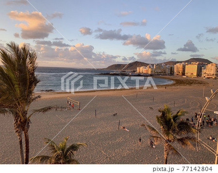 スペイン、グランカナリア島の夕焼け 77142804