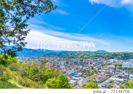 埼玉秩父の都市風景 羊山公園 見晴らしの丘からの風景 77148706