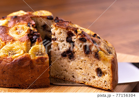 チョコチップバナナケーキ 77156304