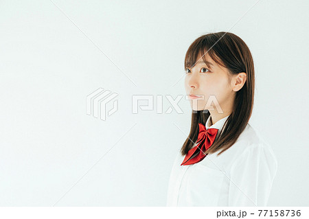 真剣な表情の高校生 真剣な表情の高校生 77158736