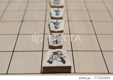 連休明けに殺到する仕事たち 連休明けに殺到する仕事たち 77161064