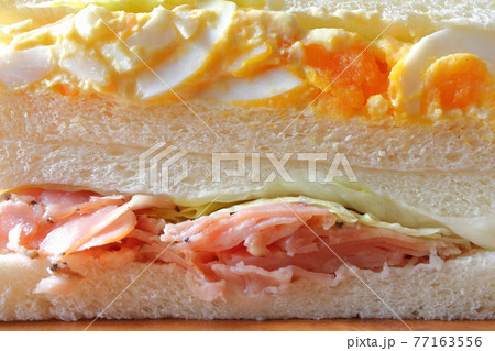 タマゴサンドとパストラミサンド 77163556