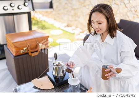 ワーケーション　コーヒーブレイク　ハンドドリップ 77164545