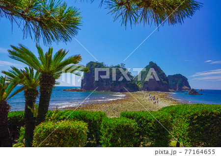 【静岡県】　西伊豆　堂ヶ島のトンボロ現象　三四郎島 77164655