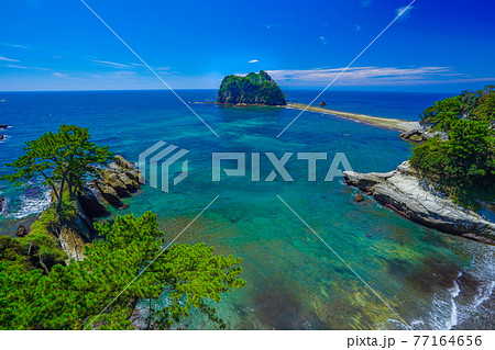 【静岡県】　西伊豆　堂ヶ島のトンボロ現象　三四郎島 77164656