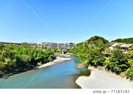 圏央道多摩川橋/多摩川方面を望む(東京都青梅市)【2020.10】 圏央道多摩川橋/多摩川方面を望む(東京都青梅市)【2020.10】 77165192