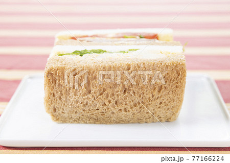 美味しいサンドイッチ 77166224