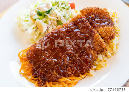 長崎名物「トルコライス」の写真。ご当地グルメの写真。 77166733